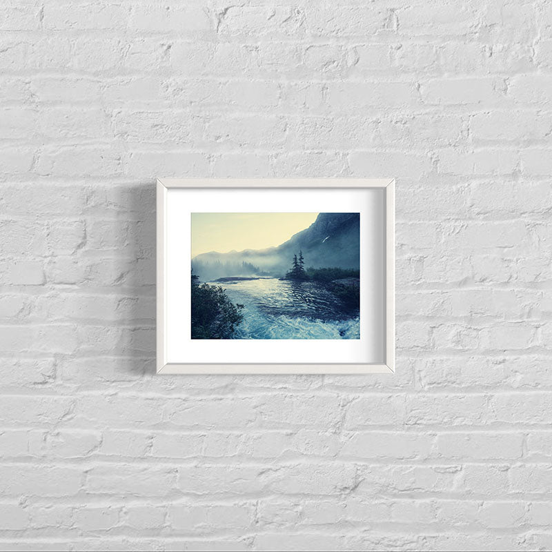 Quadro com Moldura de Madeira, Vidro Temperado e Paspatur. Papel Fotográfico Ultra HD.