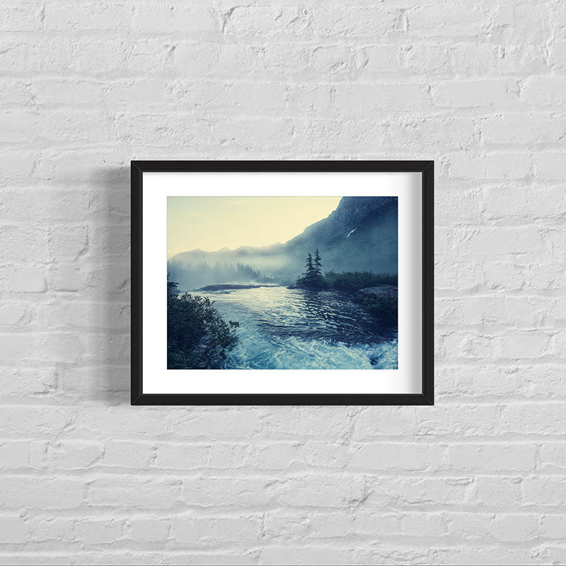 Quadro com Moldura de Madeira, Vidro Temperado e Paspatur. Papel Fotográfico Ultra HD.