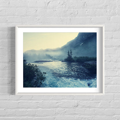 Quadro com Moldura de Madeira, Vidro Temperado e Paspatur. Papel Fotográfico Ultra HD.
