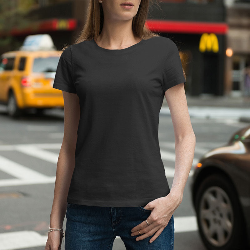 Camiseta Feminina Personalizada com a sua Imagem. Estampa Média (24x32cm)